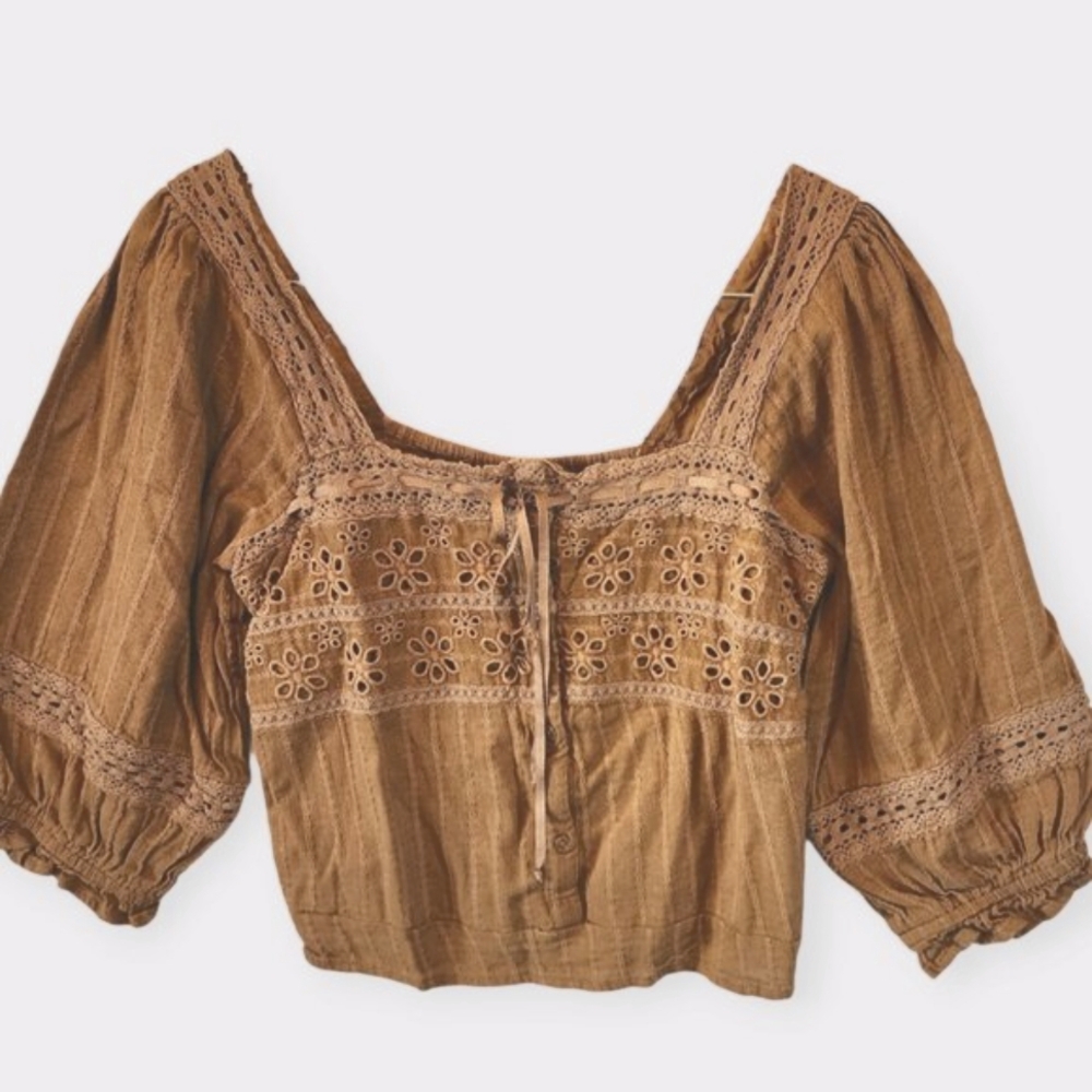 American Eagle Mustard Cropped Festival Top